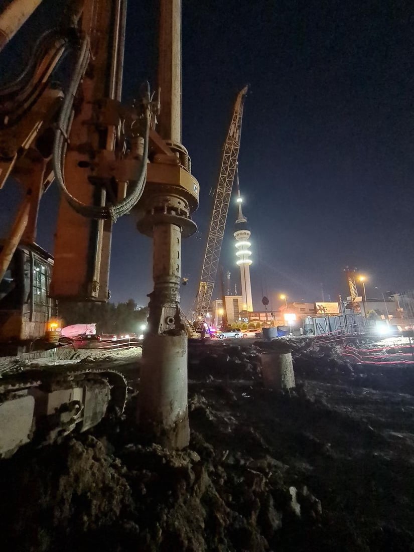 صور: السوداني في جولة ليلية لتفقد مشروع تطوير ساحة النسور