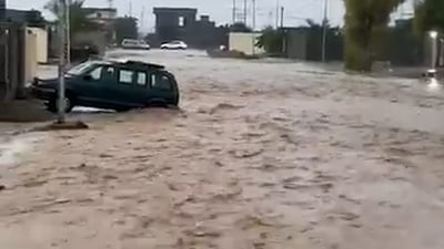 مشاهد لاجتياح السيول مناطق جلولاء.. المياه شلّت الحركة ودخلت المنازل (فيديو)