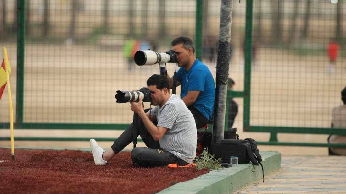 لمن نصوّر؟.. 38 مصوراً رياضياً في ميسان يغطون الدوري مجاناً ورئيس الاتحاد يعلق
