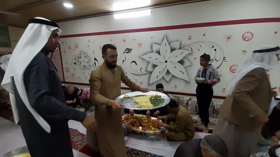 ألبوم مصور من ولائم مضايف الزاب: لحمٌ كثير فرحاً بولادات المواشي والربيع