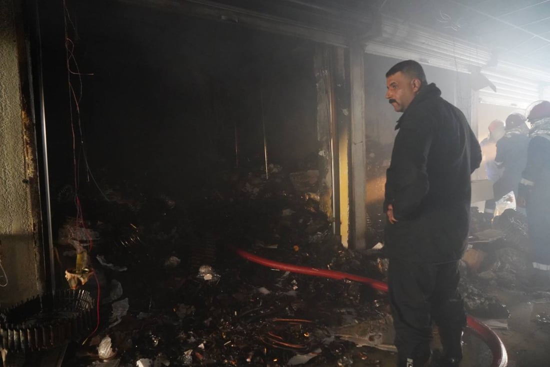 صور: النيران التهمت مخازن الإسكافية في سوق العشار وسط البصرة