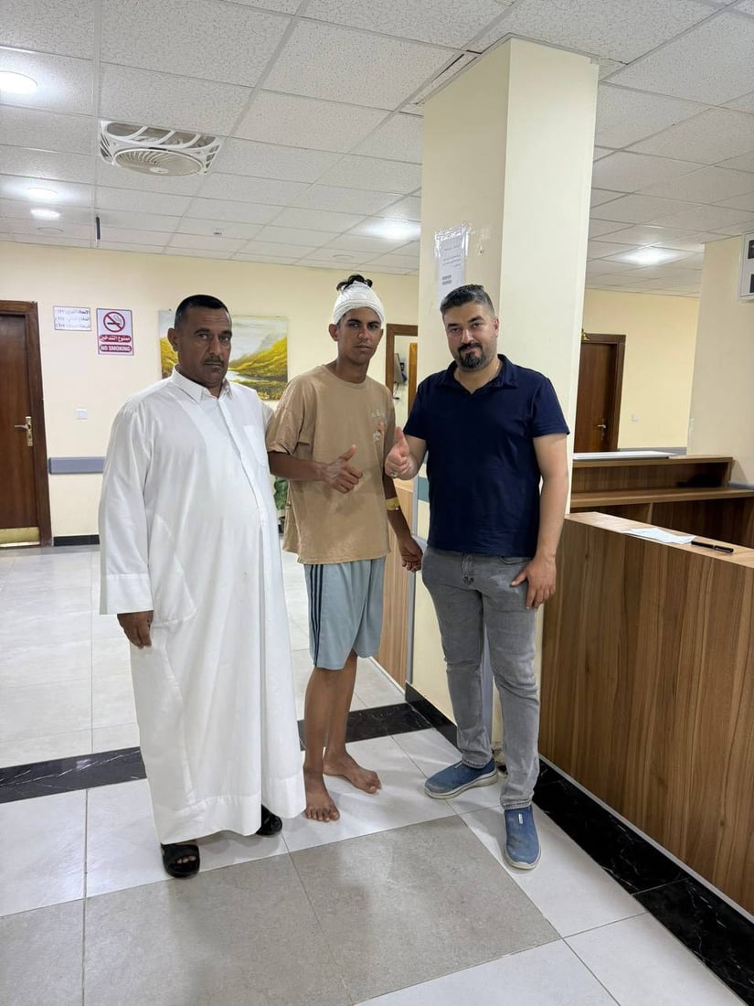 الديوانية.. إنقاذ شاب بعد طعنة بسكين “أم الياي” في الرأس (صور)