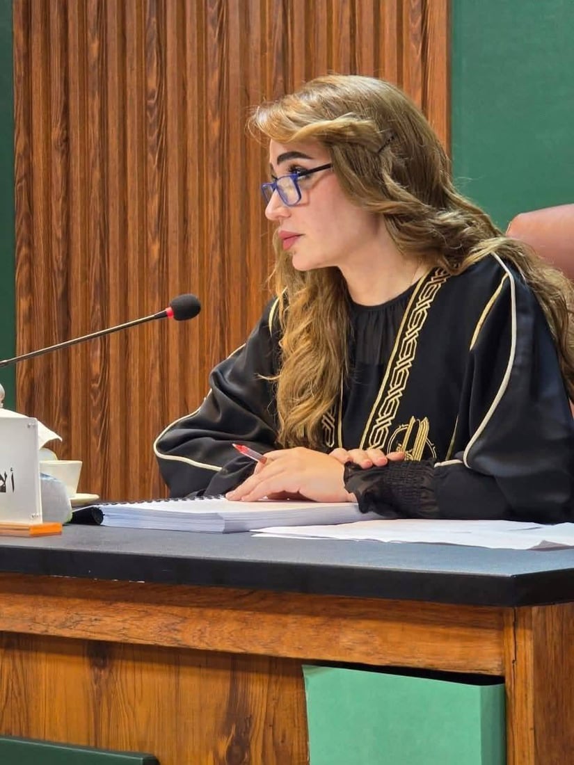 آلاء حسين تحصل على الماجستير في الفنون المسرحية