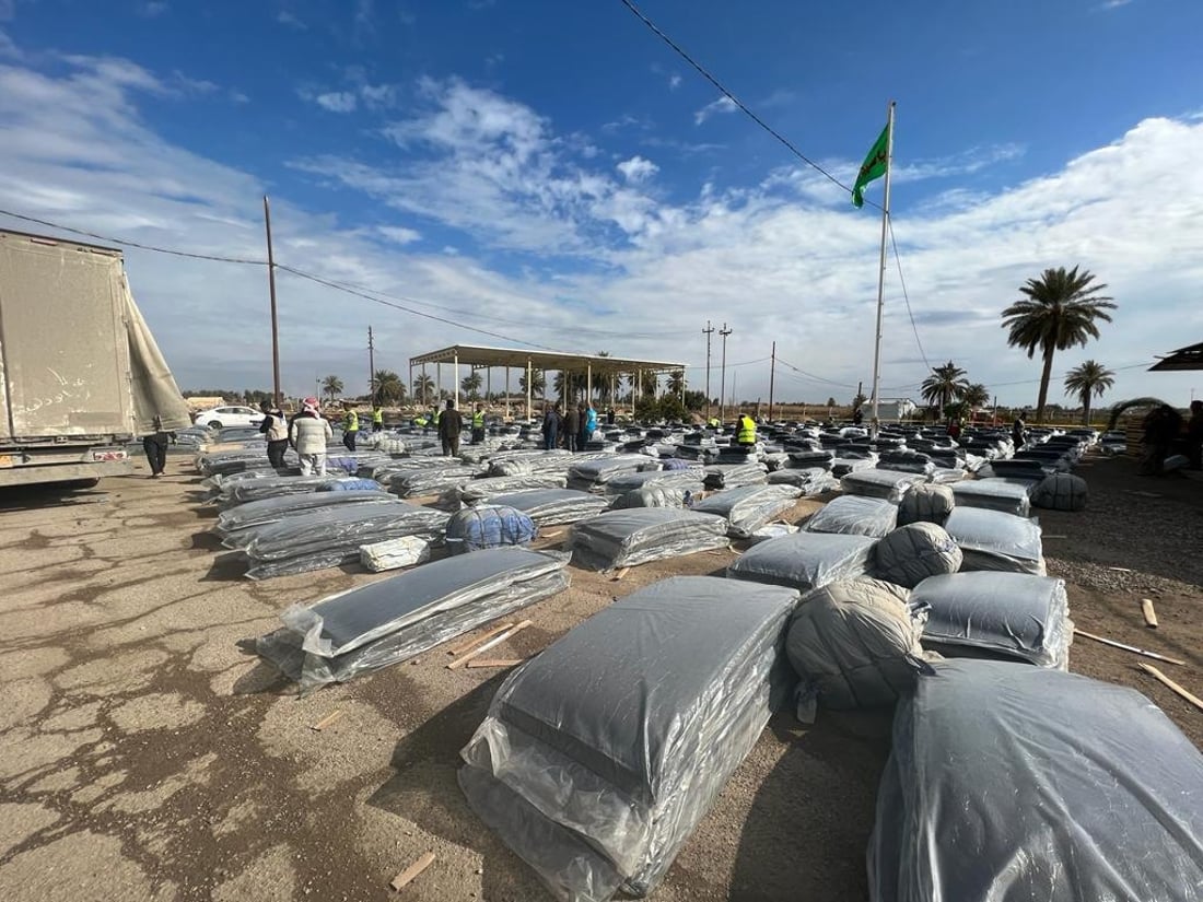 صور: بطانيات وأدوات مطبخ للعوائل النازحة العائدة إلى سيد غريب