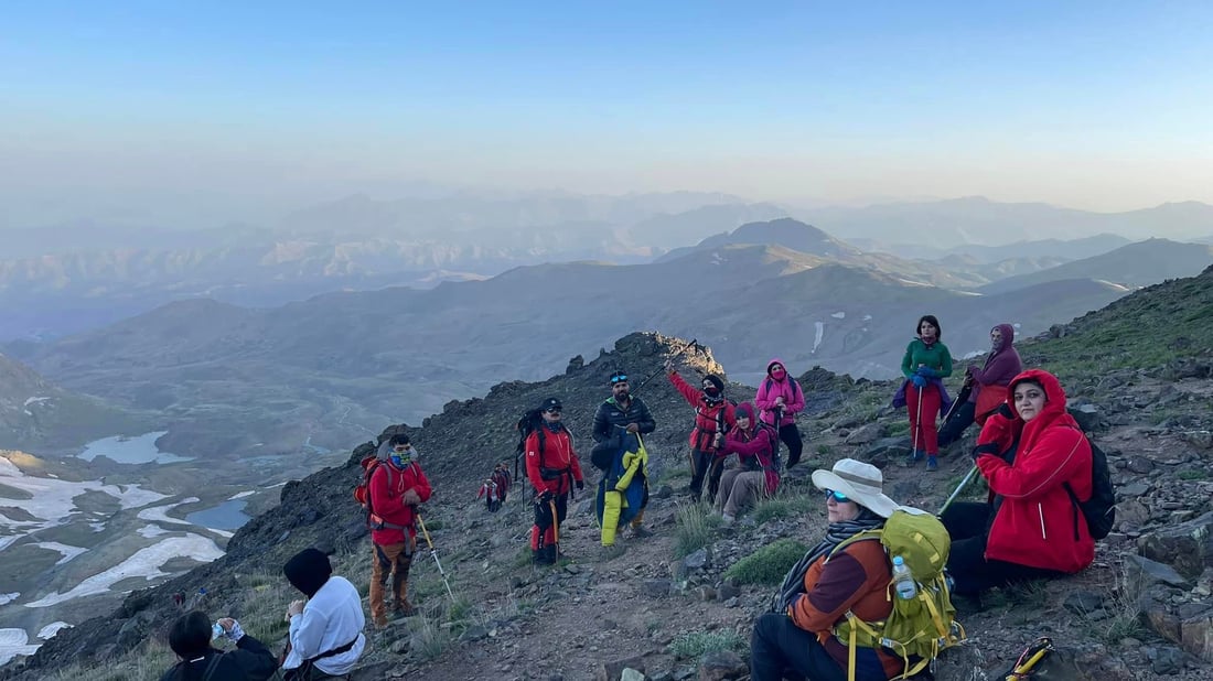ژنانی کۆیە شەوێک لەسەر چیای هەڵگورد مانەوە