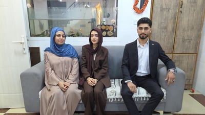 یەکێکە لە یەکەمەکانی کەرکوک و بەکۆنمرەی 100 پۆلی 12ـی بڕی
