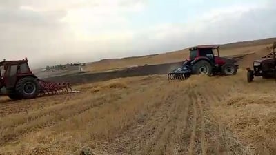 97 دۆنم گه‌نم و پووش و پاوان سووتان