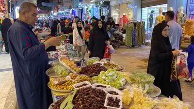 صور: “التكي” العراقي يصل إلى الناصرية.. الأسود والأحمر أرخص من التركي