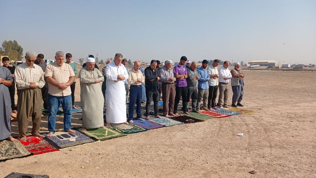 “تأخرت الأمطار فرفعنا أيدينا للسماء”.. آلتون كوبري تؤدي صلاة الاستسقاء (صور)