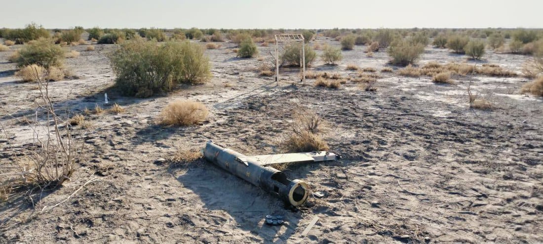 صور: العثور على حطام طائرة مسيرة قرب الحدود الإيرانية في البصرة