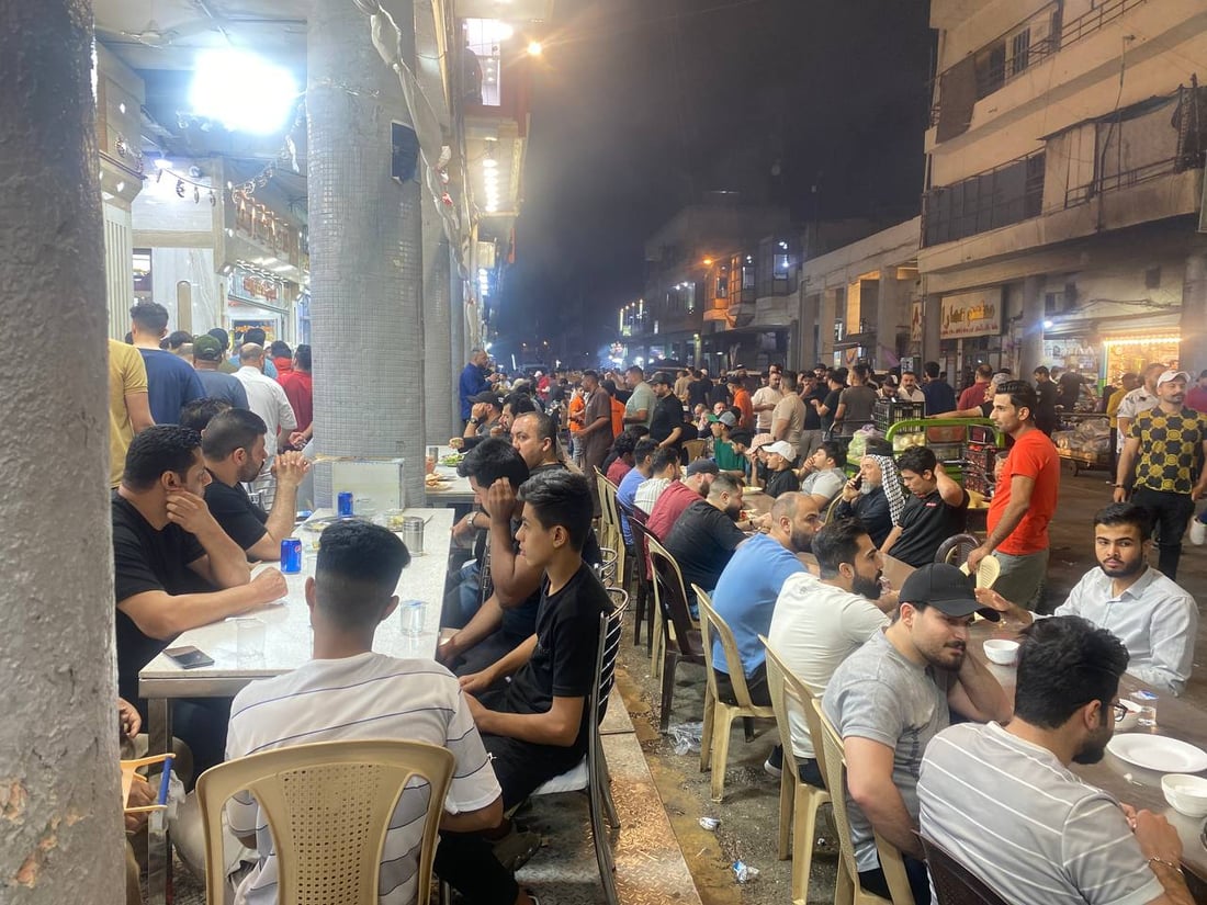 بغداد: سهرة العوائل والأصدقاء أجمل في الصدرية والزبائن من الأنبار وواسط (صور)