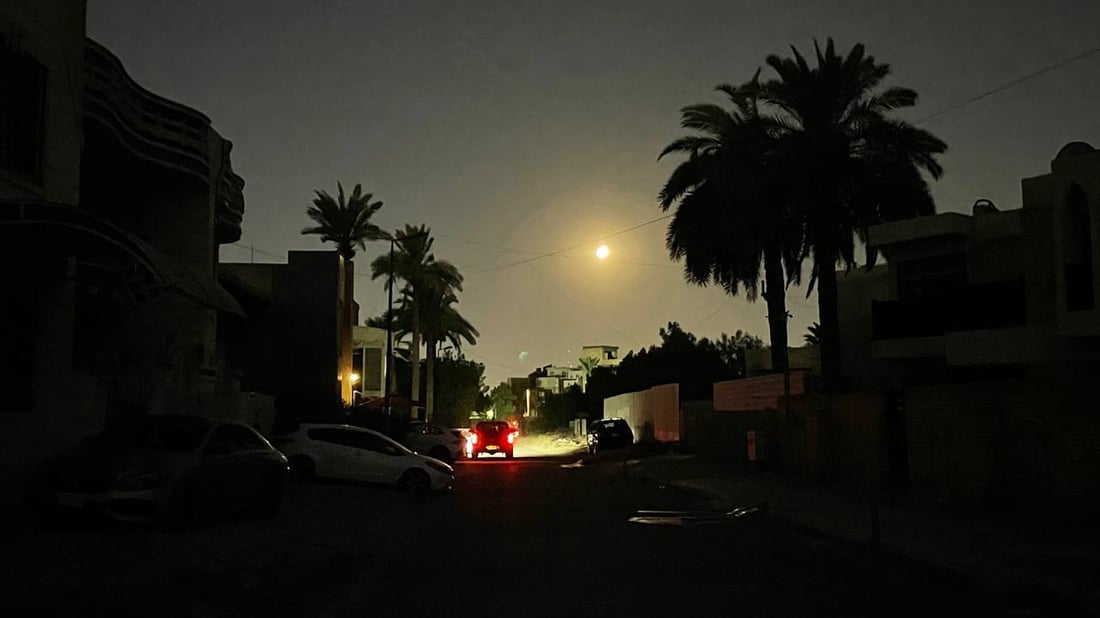صور: اليرموك مظلمة بلا كهرباء ولا مولدات والأطفال في الشوارع!