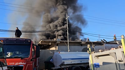 النيران تلتهم معمل شيبس في أربيل