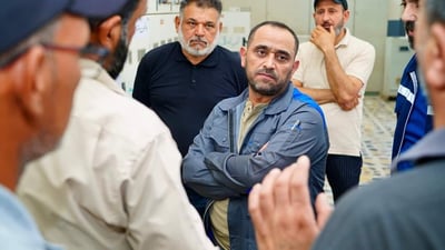 وزير الكهرباء يعفي مدير قاطع حي العامل ويوجه بإكمال تشغيل قطاعات مدينة الصدر