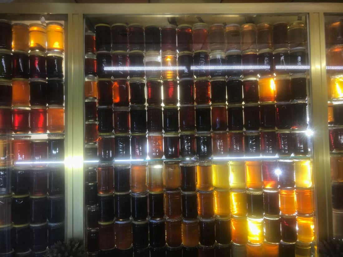 التشافي بالعسل يسحر البغداديين.. وطبيب مختص يفند الاعتقاد السائد