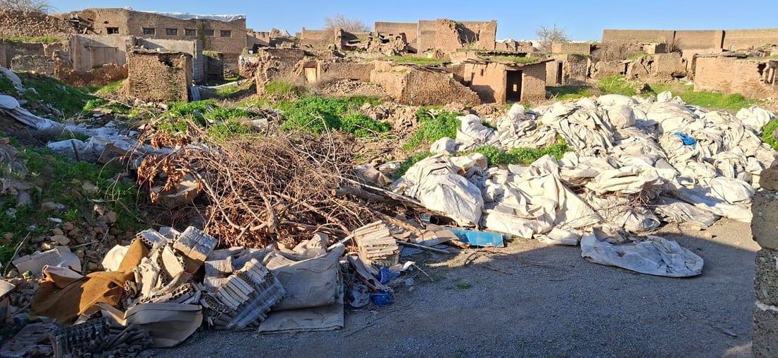 زبڵ و خاشاکی ناو قەڵا کۆکرایەوە و گواسترایەوە بۆ کانی قرژاڵە