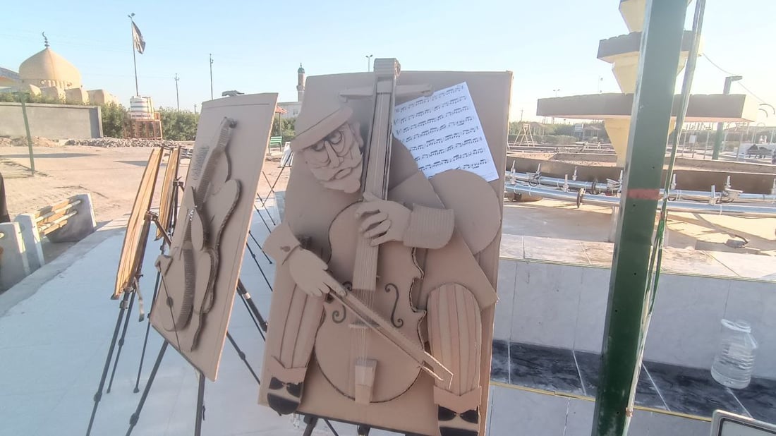 صور من أقصى العراق.. قراء الفاو يوزعون الكتب في الهواء الطلق