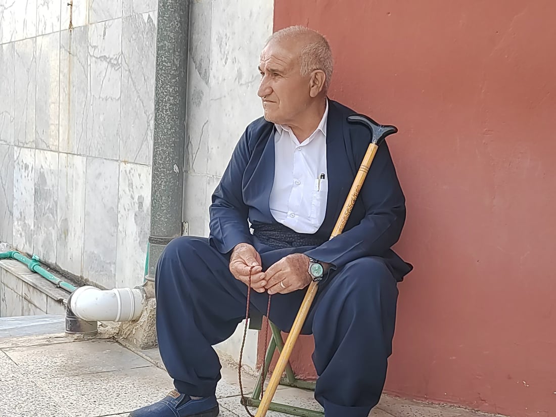 ازدحام في مصارف كردستان مع بدء صرف الوجبة الأولى من رواتب شهر أيار