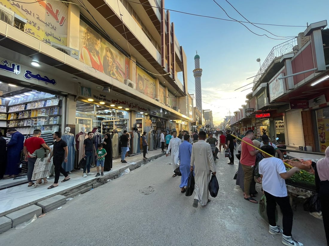 ليلة العيد.. هبّة في بعقوبة لشراء “الدشداشة” بأنواع الشاهين والباز والعثماني (صور)