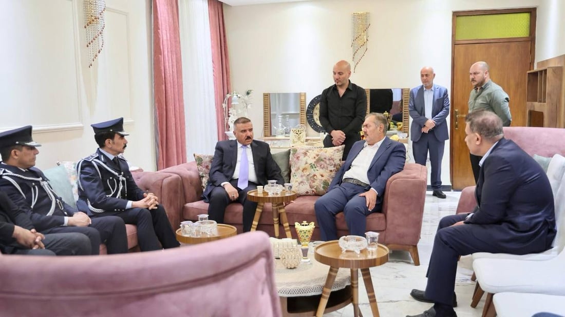 وفد برئاسة وزير الداخلية يزور أسرة المهندس بشير خالد
