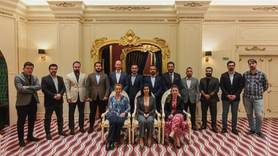 کونسوڵی هۆڵەنداو میدکارانی خۆمان گفتوگۆیەکی گەرموگوڕیان پێکەوە کرد