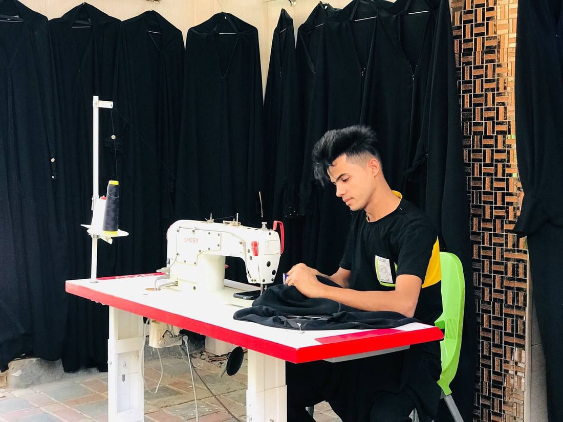 صور: السواد يغطي شوارع طويريج والمواكب جاهزة لتوزيع الطعام على الزائرين مجاناً