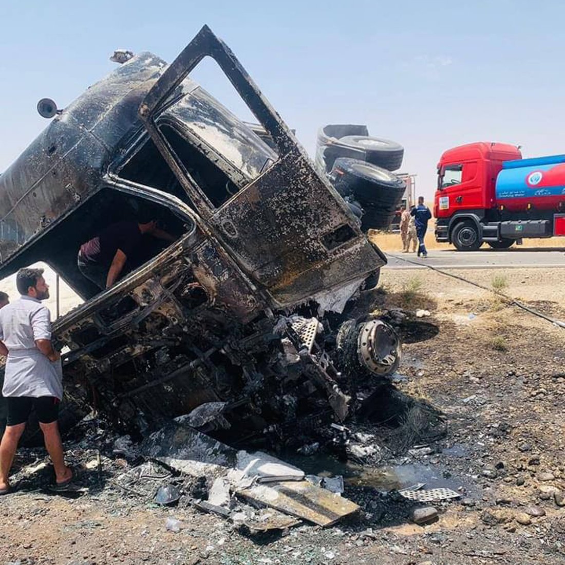 لە رووداوێکى هاتوچۆدا بارهەڵگرێک سووتا