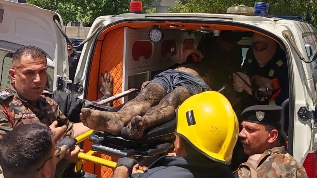 صور: إنقاذ 25 شخصاً بعد اندلاع حريق في عمارة سكنية وسط بغداد