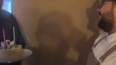 Najaf restaurant celebrates employee’s educational achievement