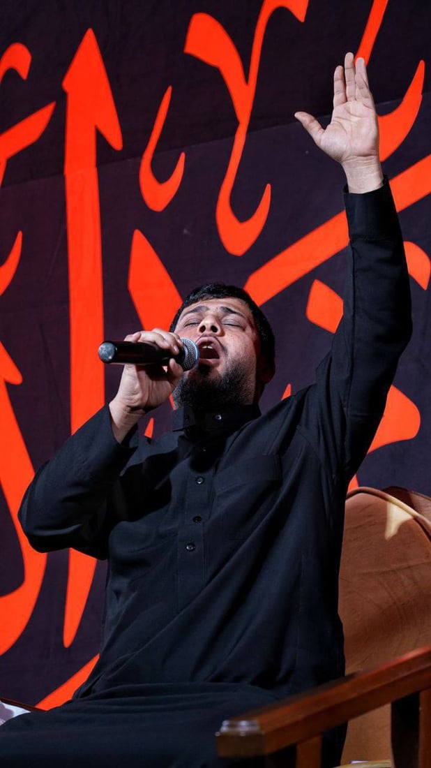 فاقد الموسوي يلهب ليالي النعمانية.. المئات حضروا في حسينية جلال الكناني (صور)