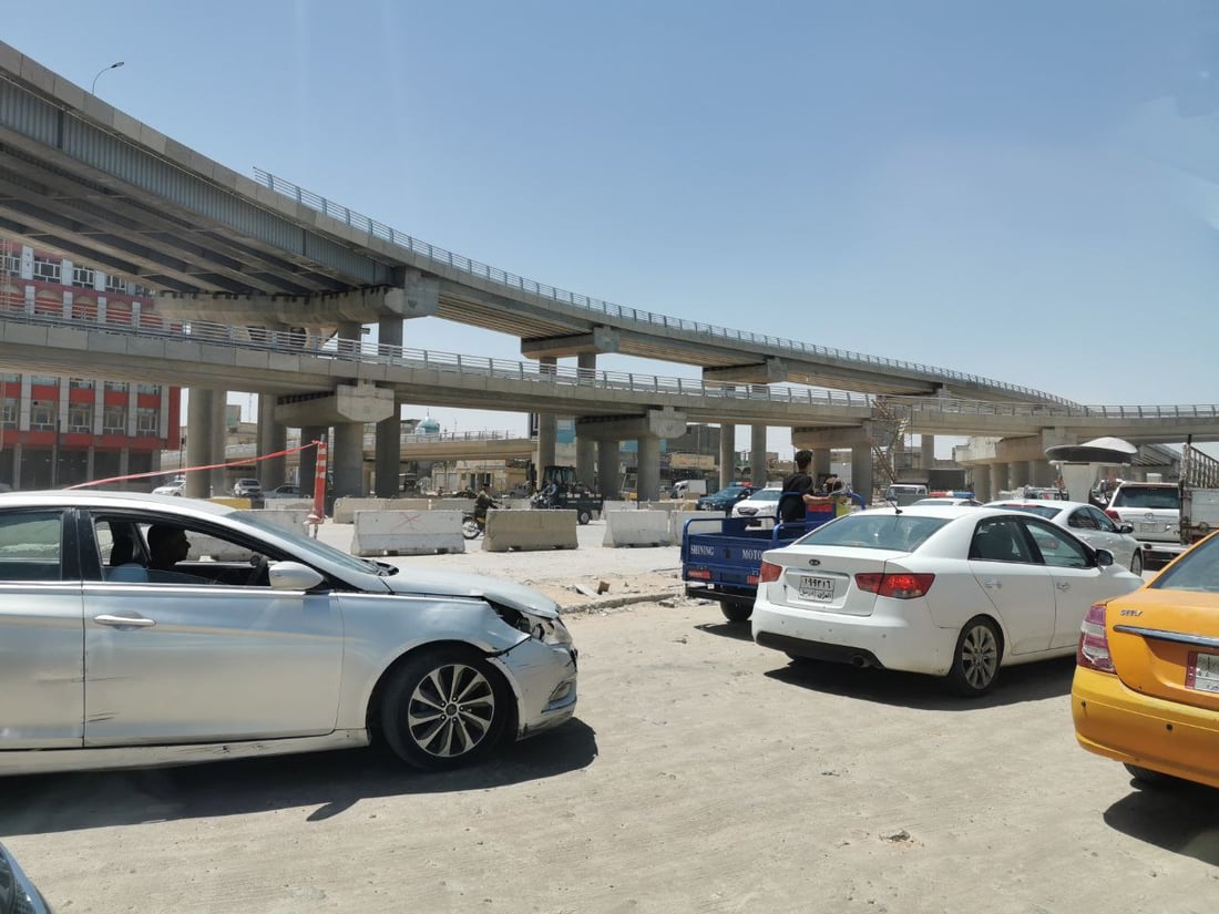 صور من النجف: ازدحام خانق في شارع المطار مع قرب افتتاح مجسرات الزهراء