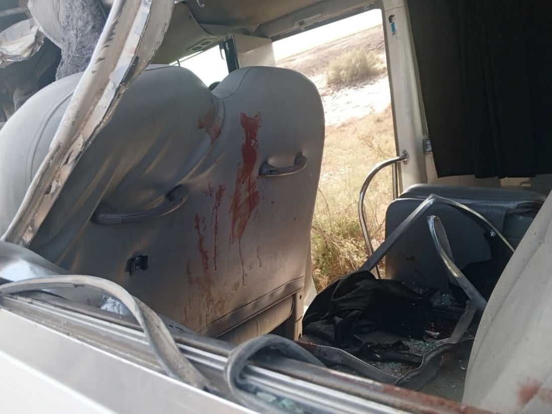 وفاة طالبة جامعية وإصابة 13 أخريات في حادث مروع على طريق المجر قلعة صالح (صور)