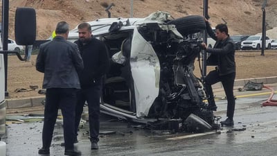 Car overturns near Zakho Tunnel, injuring two and damaging speed camera