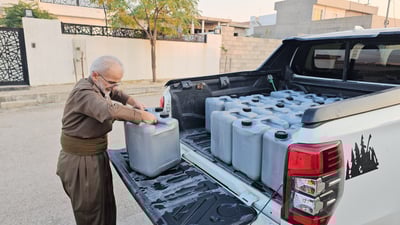 پیاوێکی ریش سپی و خێرخواز بووەتە فریادڕەسی ماڵە ساردوسڕەکان