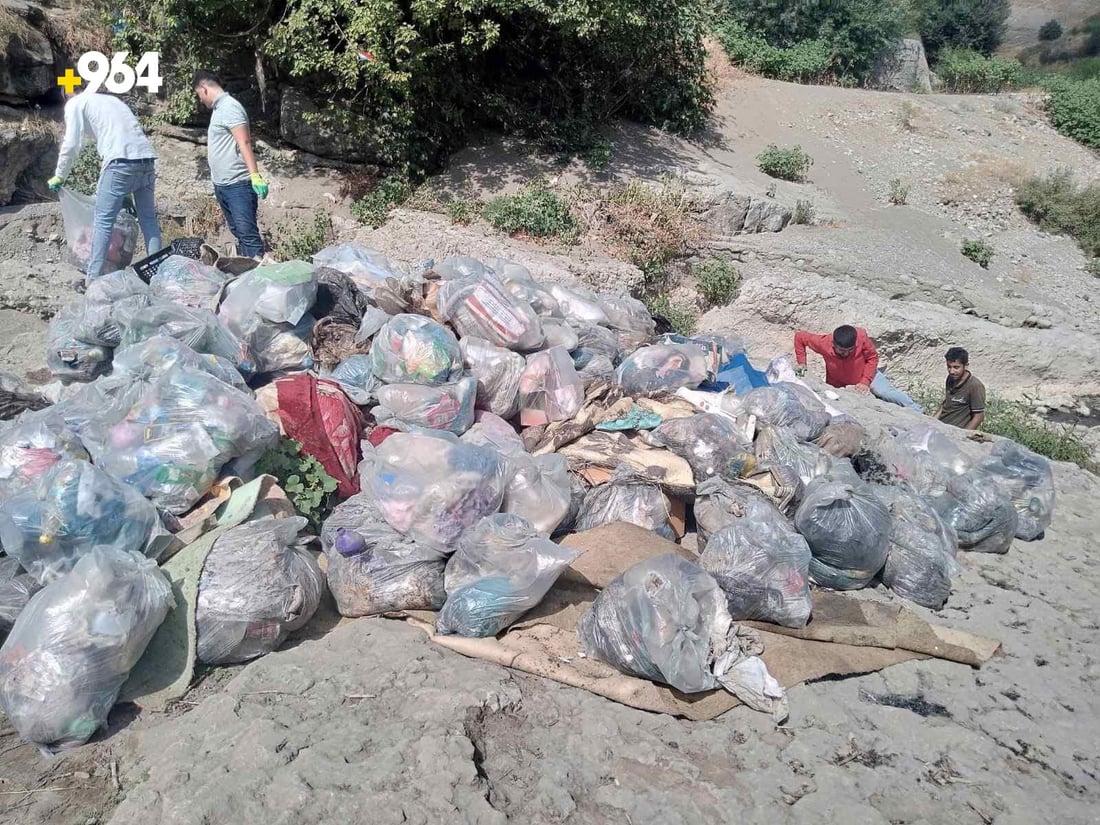 بە فۆتۆ: زیاتر له‌ تۆنێك زبڵ له‌ خه‌ره‌ندى رواندز كۆكرایه‌وه‌