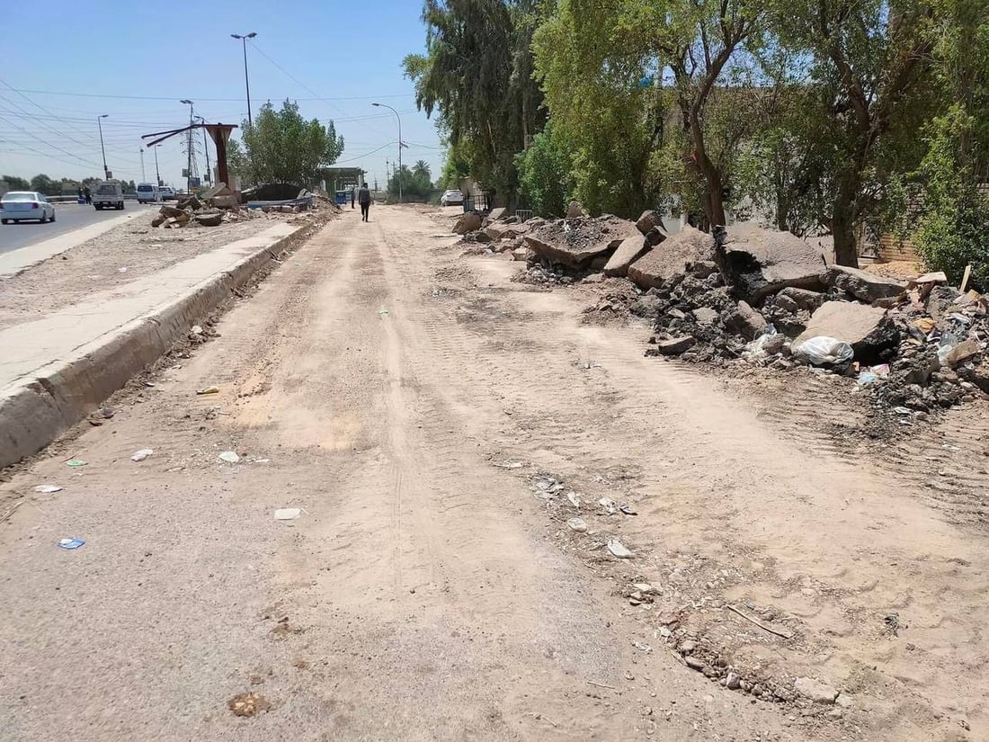 صور: مواطن يحرج دوائر الزعفرانية بافتتاح شارع مغلق.. رفع الأنقاض بـ”الشفل”