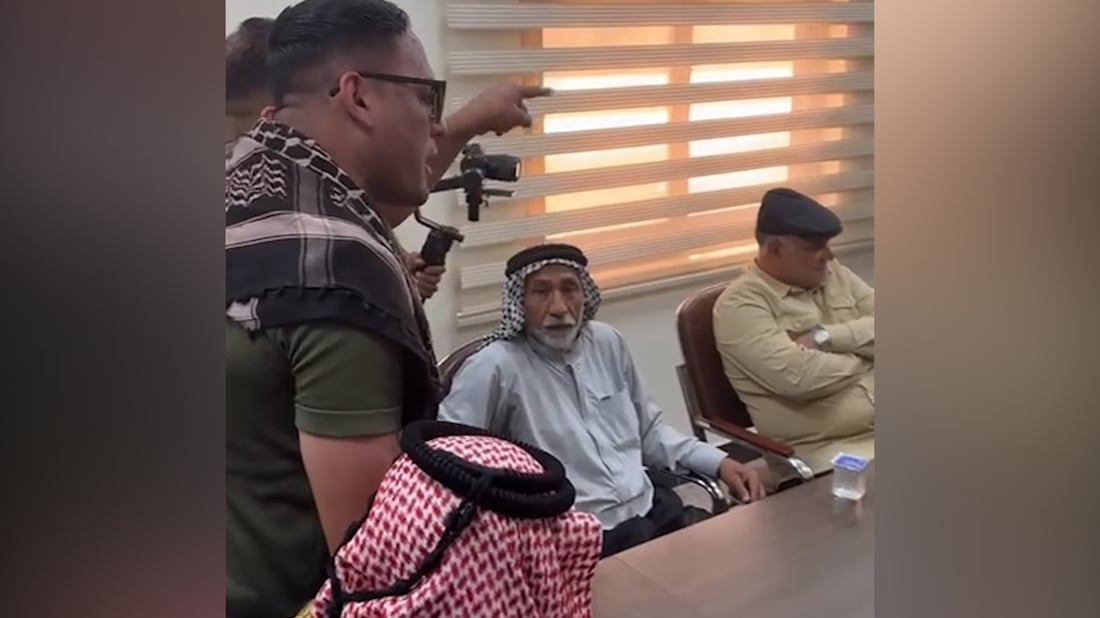 كاميرات توثّق مشادة بين قائمقام أبو الخصيب وناشط (فيديو)
