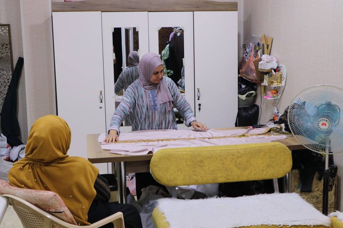 “بيت وريش” يرضي عشاق الأقمشة في هيت.. كلّ شيء متوفر والصيفي أرخص (صور)