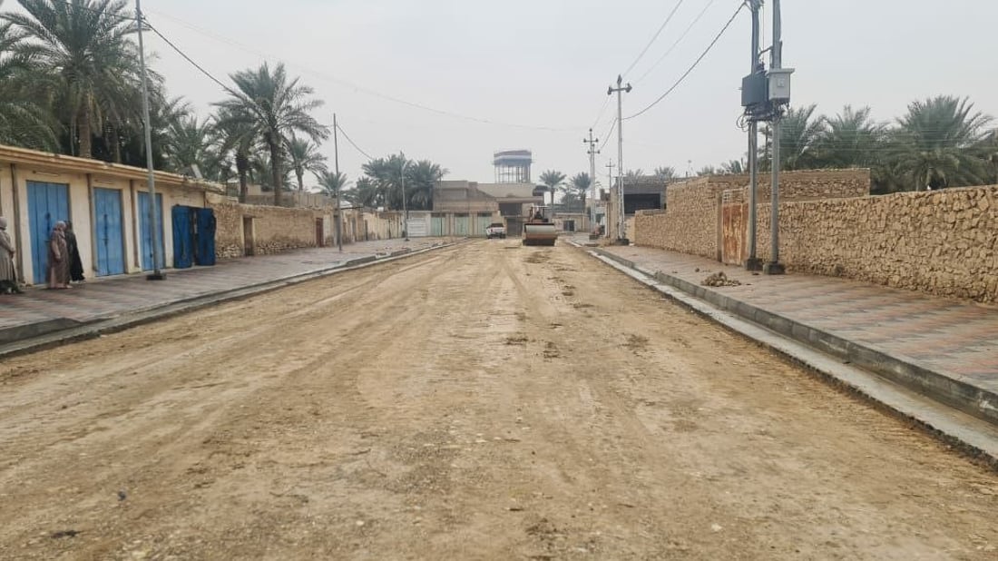 صور: بعد 11 عاماً من التلكؤ.. أهالي كبيسة ينتظرون الفرج بتبليط شارع الخضر