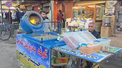 کاسبکارانی سەیدسادق داوا لە شارەوانی دەکەن وازیان لێبێنێت لەناو بازاڕ کاسبی خۆیان بکەن