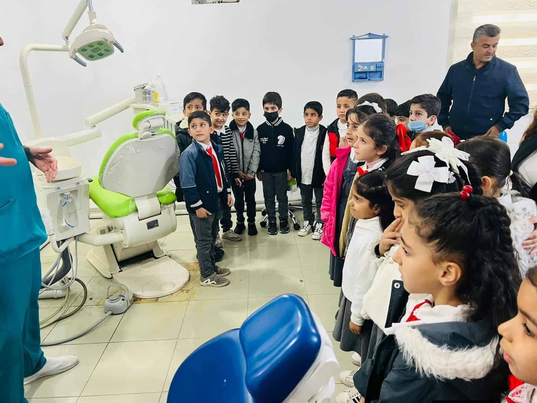 نه‌خۆشخانه‌ى ته‌قته‌ق منداڵانى قه‌زاكه‌ى فێری ددان شووشتن ده‌كات