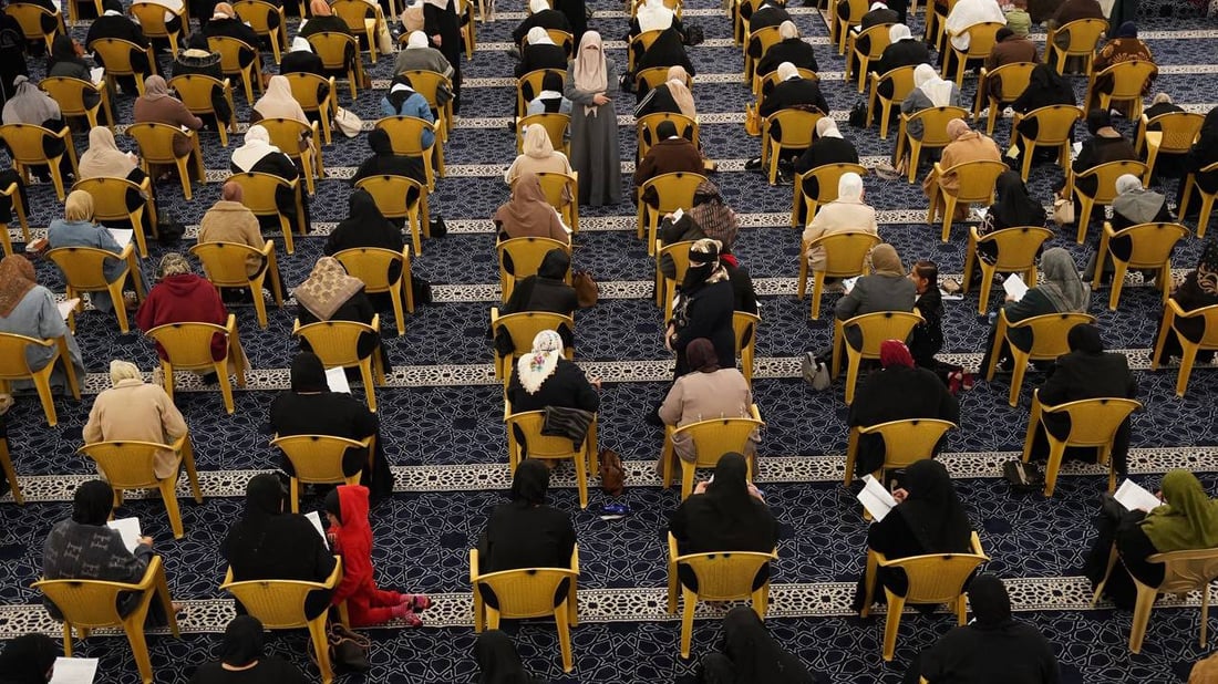 صور: نساء الأنبار يتنافسن بمسابقة لأحكام الصيام في مسجد الخلافة