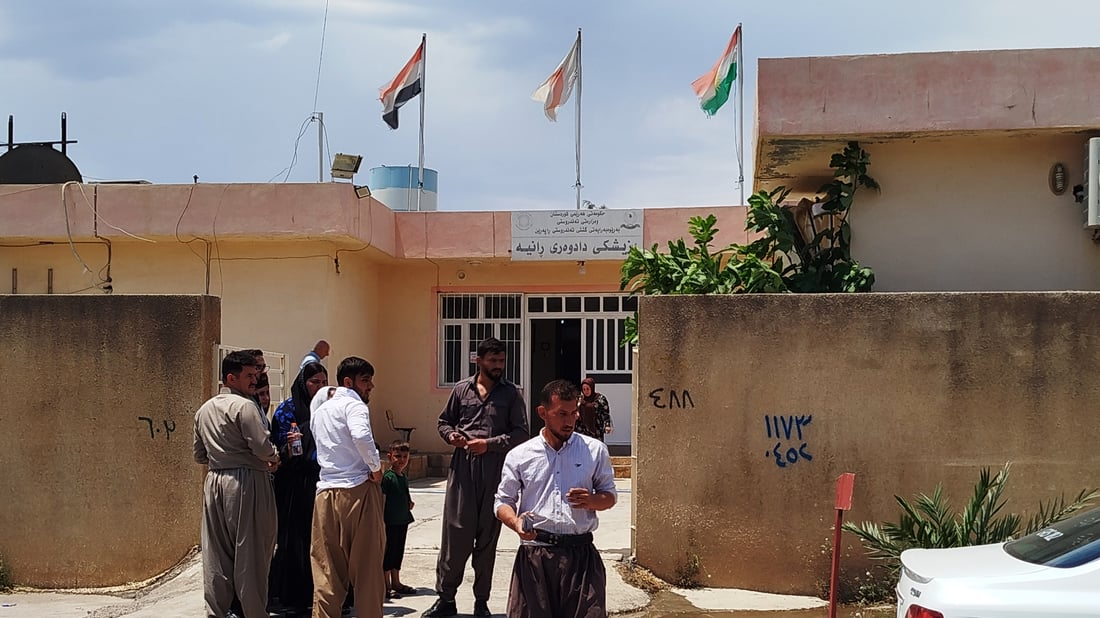 بەهۆی هەورە بروسکە کرێکارێکی گەنج گیانی لەدەستدا و یەکێکیشی بریندار کرد