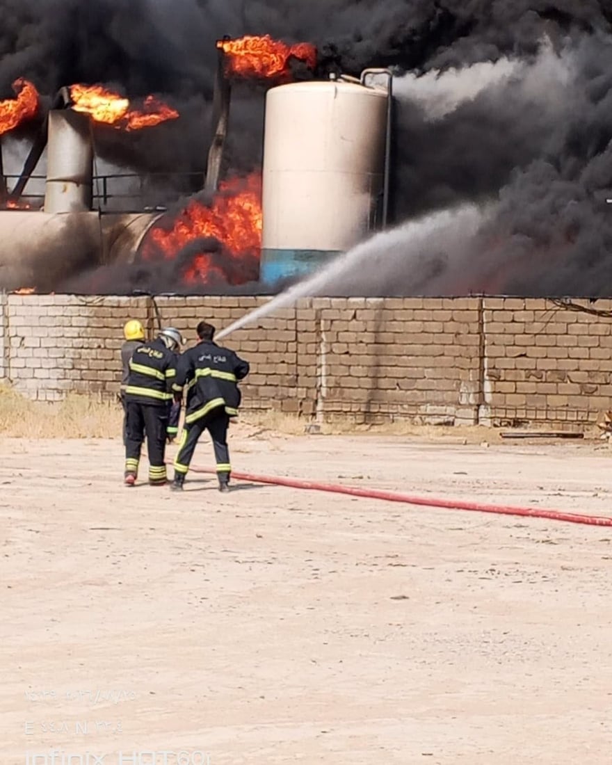 14 فرقة إطفاء تحاصر نيران خزانات النهروان.. سيطرة كاملة بلا إصابات