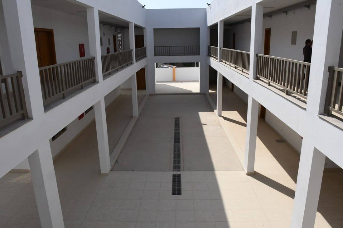 صور: تلاميذ النجف يودعون المدارس الكرفانية.. التربية افتتحت مدرسة “الشهيد نصرالله”