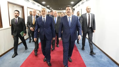 كلفة البرلماني 30 مليوناً.. سلّم رواتب الموظفين “ذنب” السوداني