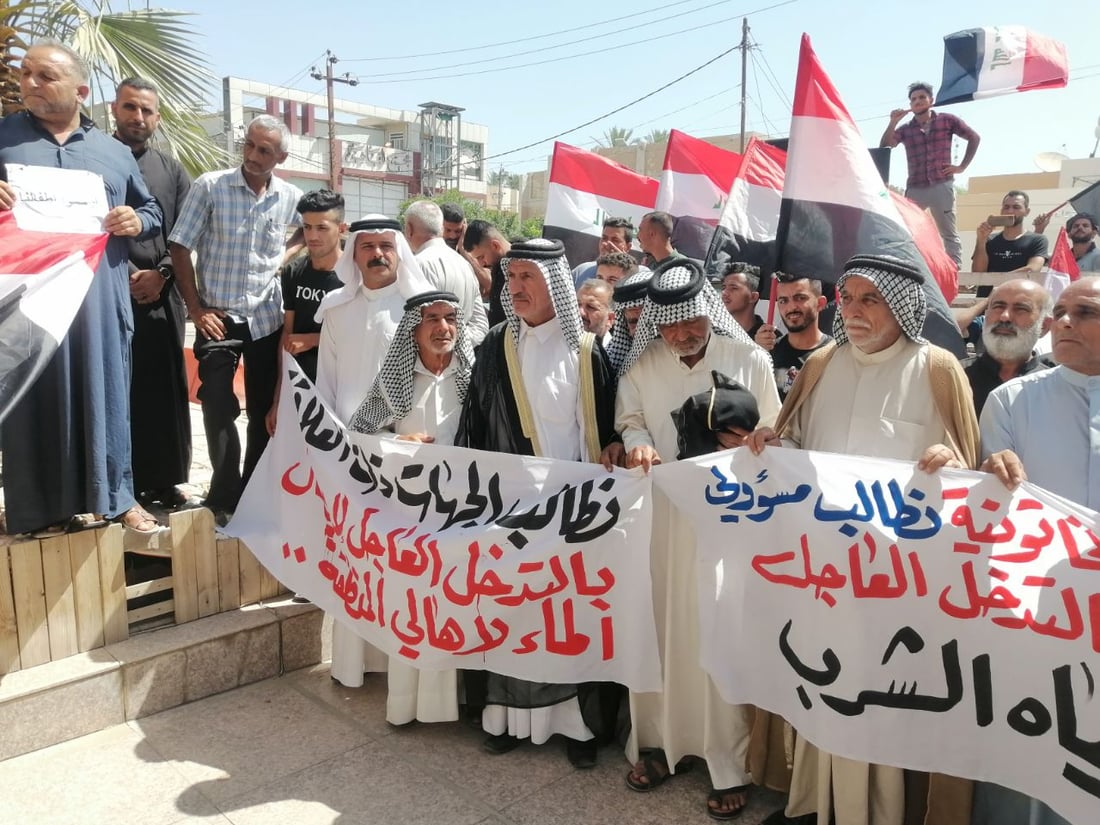 “جزنا من الزراعة نريد نشرب”.. خاتونية المحاويل تتظاهر والوزارة تعد بزيادة الحصة (صور)