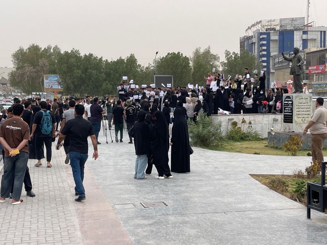 صور: نساء الحلة يطالبن بتحقيق نزيه في وفاة الطبيبة بان