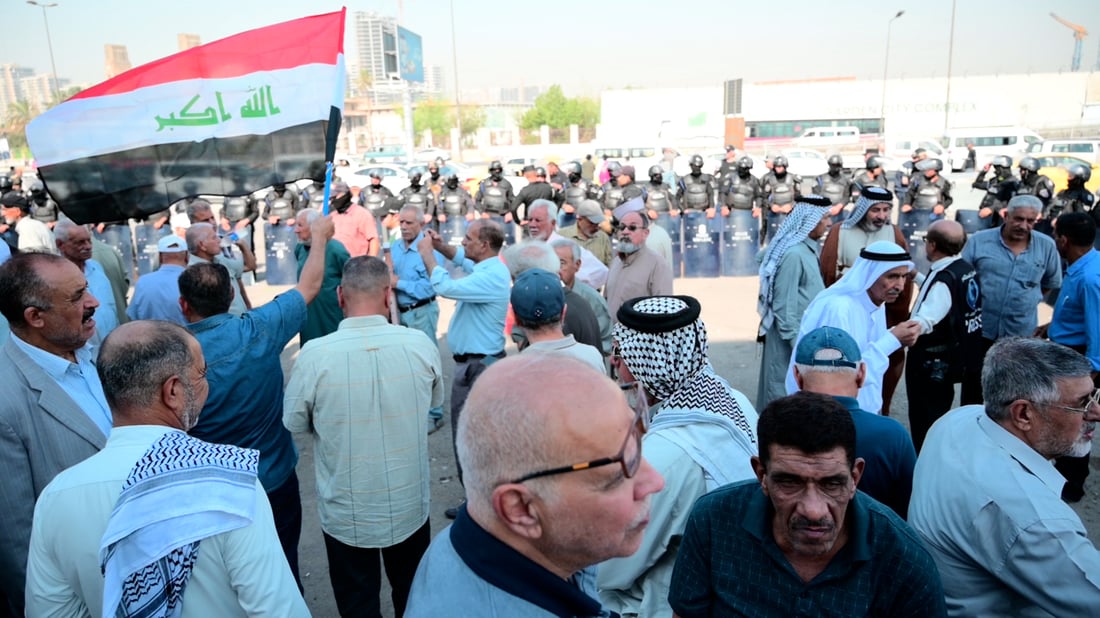 Retirees gather in Baghdad demanding pensions be doubled to a million dinars
