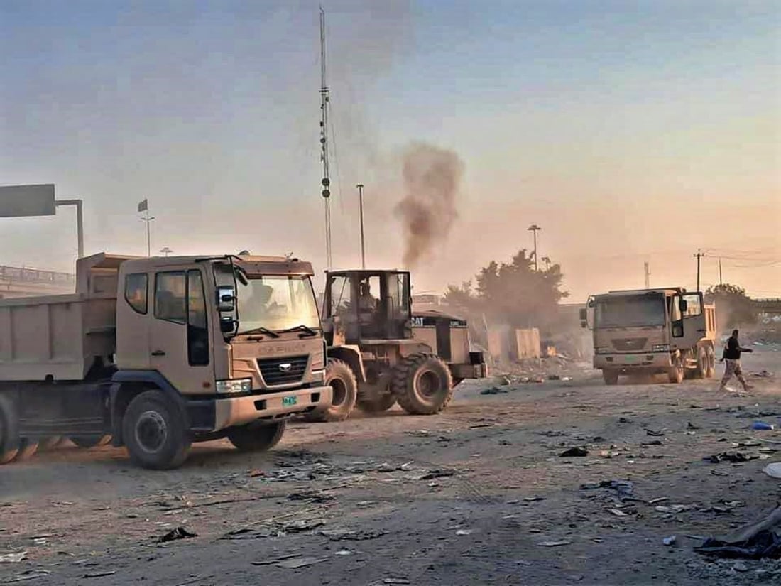 صور: عمل جاد لرفع أنقاض الحرب من معسكر الرشيد وتحويله إلى متنزه كبير